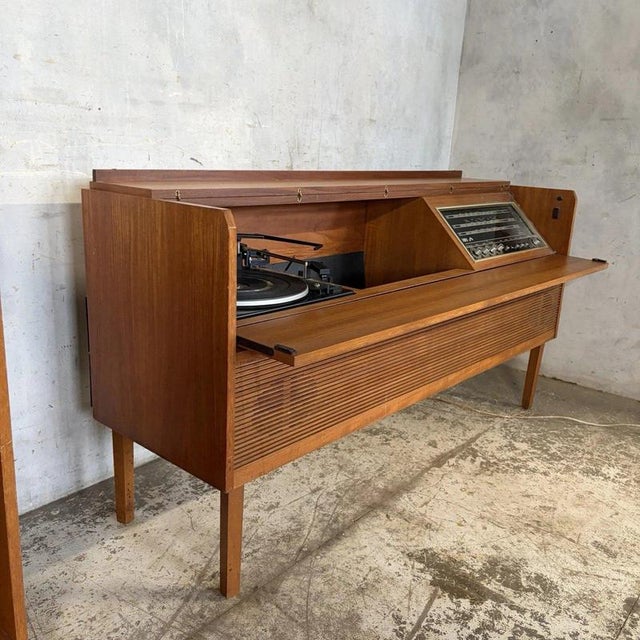 Vintage HMV Teak Radiogram, 1960s For Sale - Image 3 of 7