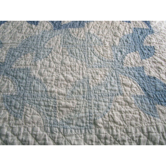 Drunkards Path Handmade Patchwork Quilt Blue White Faded Damaged Full Size Vintage 1940's For Sale In Phoenix - Image 6 of 18