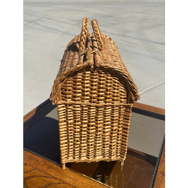 Farmhouse Rustic European Picnic Basket For Sale - Image 3 of 7