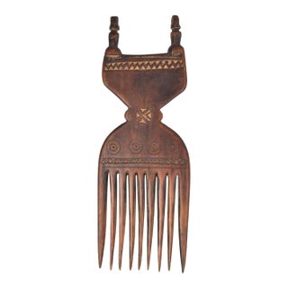 Early 20th Century Nyamwezi Mwana Hiti Figural Comb Tanzania For Sale