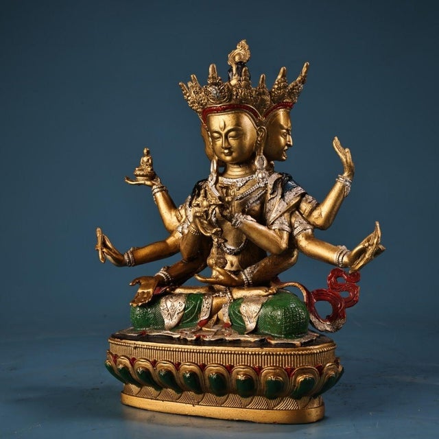 Metal 1980s Tibetan Gilt Painted Bronze Ushnishavijaya (Vijaya) Statue, Three‑Face Eight‑Armed Buddhist Goddess Sculpture For Sale - Image 7 of 10