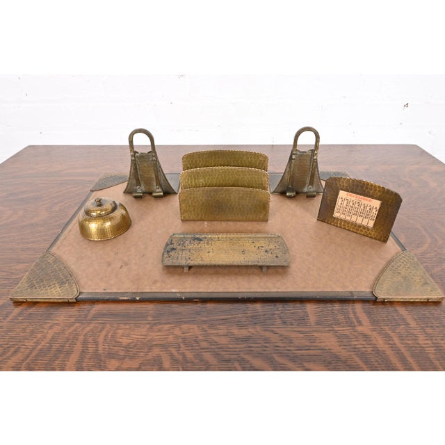 Roycroft Arts & Crafts Brass Finished Hammered Copper Bookends For Sale - Image 11 of 12