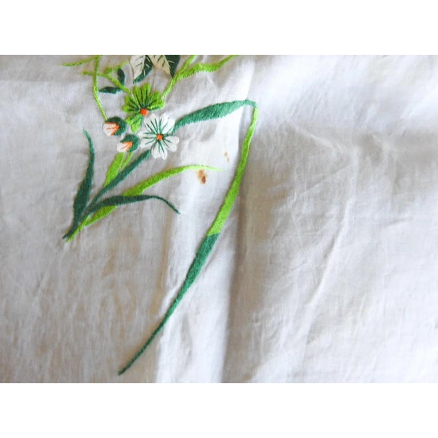 Vintage Hand Embroidered Linen Organza Luncheon Tablecloth and Napkins For Sale In Seattle - Image 6 of 12