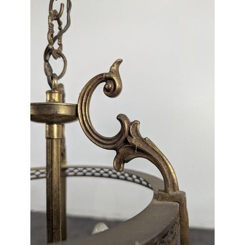 Vintage Brass and Lantern, in Very Good conditions. Up to 250V (Europe/UK Standard).The wiring of this item may be...