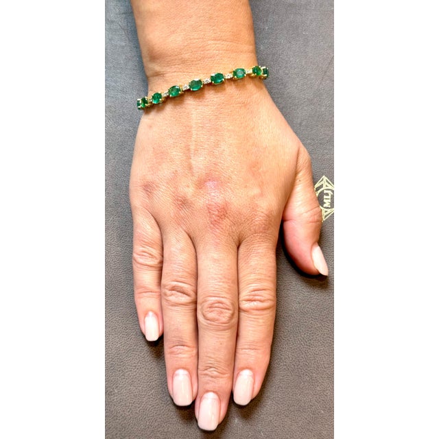 8 Ct Natural Brazilian Emerald and Diamond Tennis Bracelet 14 Karat Yellow Gold For Sale - Image 14 of 18