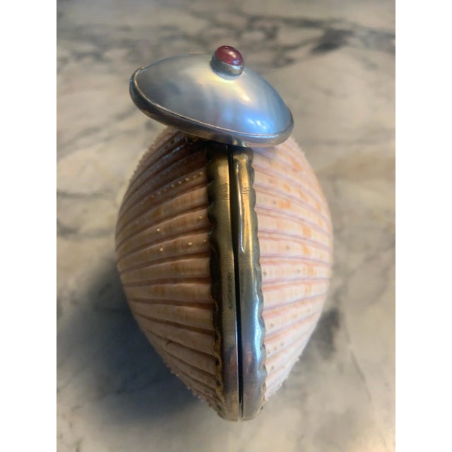 Marguerite Stix Shell Minaudiere with a Pearl and Cabochon Ruby Clasp circa 1965 For Sale - Image 9 of 11