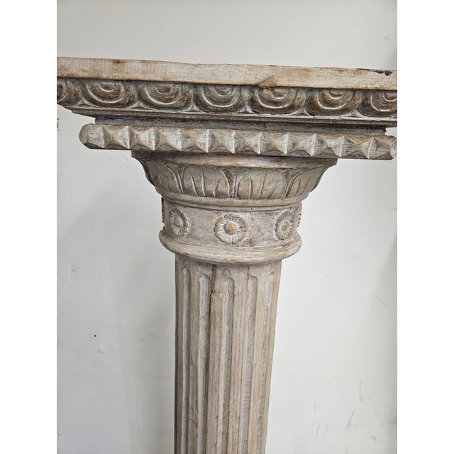 1980s Tall Fluted and Carved Wood Half Classical Column in a With an Antique Whitewashed Finish For Sale - Image 5 of 7