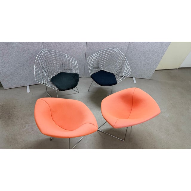 421 Diamond Chairs in Silver Chrome and Peachy Orange Upholstery by Harry Bertoia for Knoll, 1990s, Set of 2 For Sale - Image 12 of 15