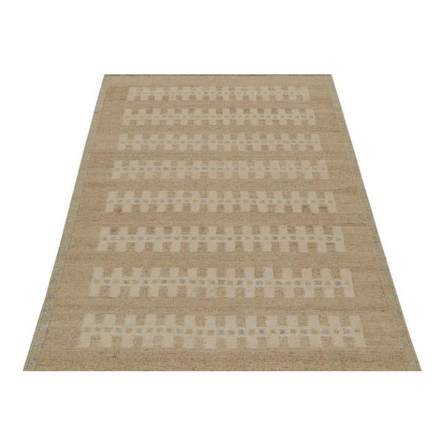 Mid-Century Modern Rug & Kilim’s Scandinavian Style Kilim Rug in Beige With Geometric Patterns For Sale - Image 3 of 7