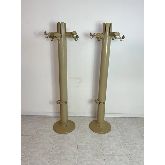 Planta Coat Hangers by Giancarlo Piretti for Castelli, 1970s, Set of 2 For Sale - Image 11 of 13