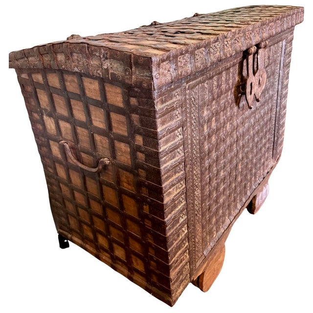 Rustic 19th Century Damchiya Dowery Trunk With Wooden Wheels. Impressive Size! For Sale - Image 6 of 12