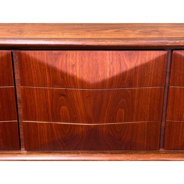 Brown Restored United Diamond Front Dresser Nine Drawer Walnut Lowboy For Sale - Image 8 of 10