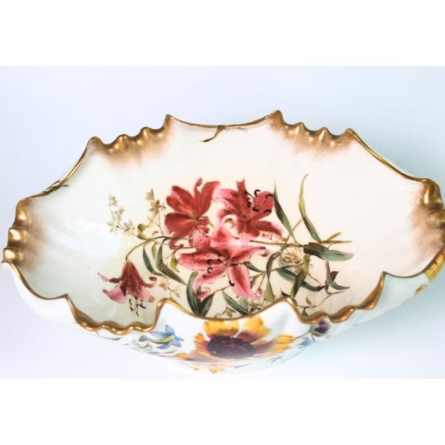 Ceramic Antique George Jones Crescent Hand Painted Fine China Bowl Centerpiece Gold Fluted Edge For Sale - Image 7 of 12