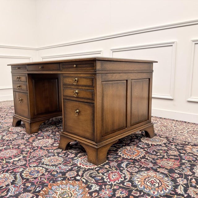 Classic English Chesterfield Desk from RAC For Sale - Image 6 of 18