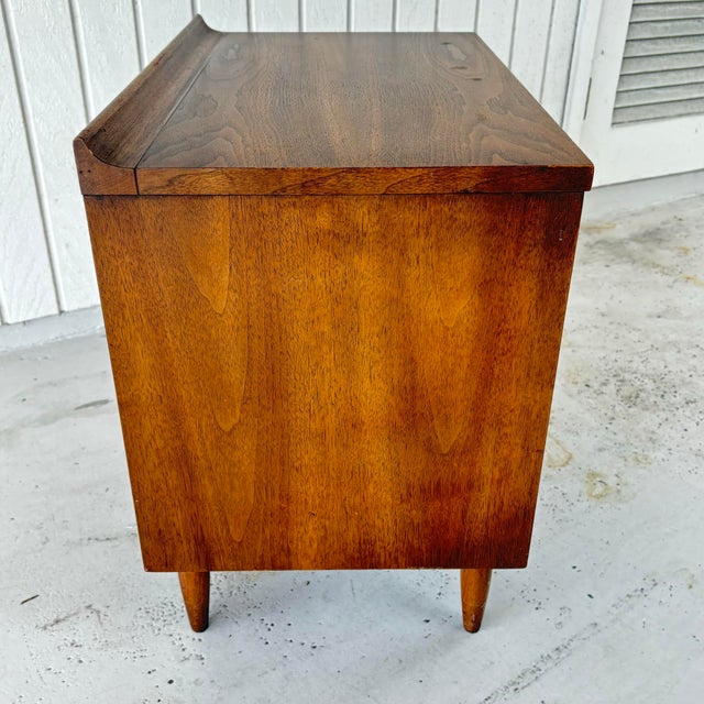 1960s Broyhill Sculptra Mid-Century Modern Nightstand, Attributed For Sale - Image 10 of 11
