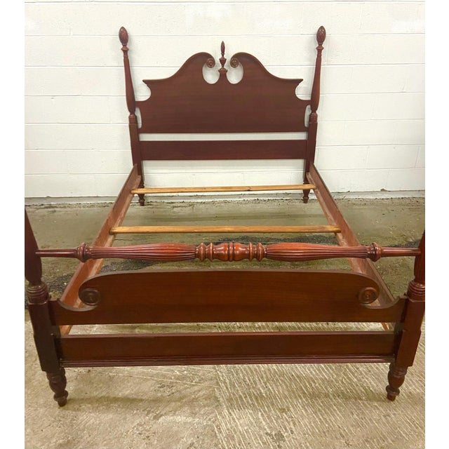 Vintage Full Size Four Poster Bed With Pineapple Pinecone Finials