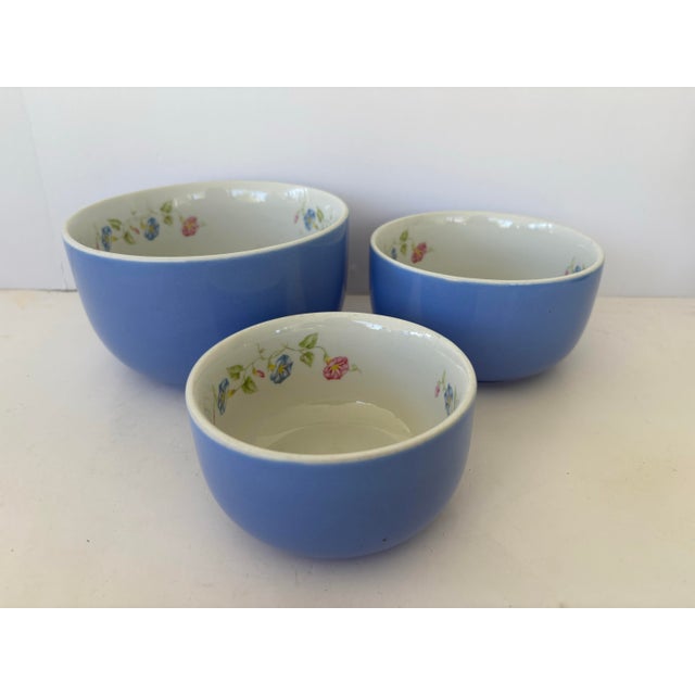 1940s Vintage Halls “Morning Glory” Cadet Blue Nesting Mixing Bowls – Set of 5 For Sale - Image 5 of 11