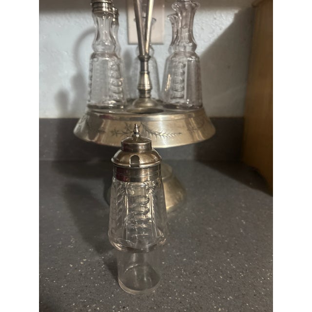 Antique Palmer MFG Silverplate Cruet Set With Etched Glass Bottles, Victorian Quadruple Plate #1045 For Sale - Image 4 of 6