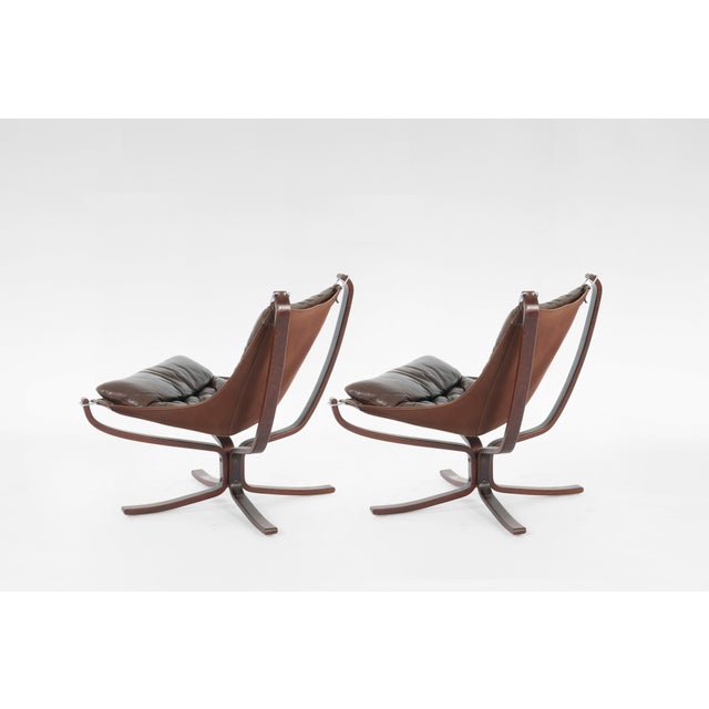 Vintage Falcon Chairs in Brown Leather and Plywood by Sigurd Ressell for Vatne Møbler, 1970s, Set of 2 For Sale - Image 3 of 7