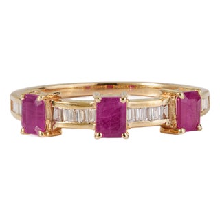 14k Gold Emerald-Cut Ruby & Baguette Diamond Modern Band Ring Size 5.5 For Sale