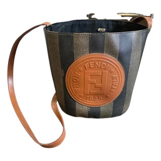 1980s Contemporary Canvas and Leather Fendi Shoulder Bucket Bag For Sale