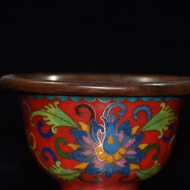 This exquisite vintage Chinese tea bowl is crafted from copper with vibrant cloisonné enamel work. The bowl features a...