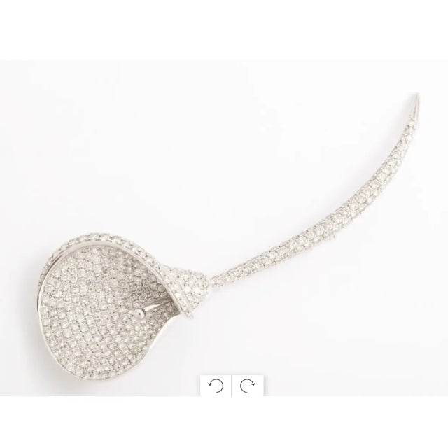 1980s Diamond Calla Lilly Brooch 18 Kt. White Gold For Sale - Image 5 of 10