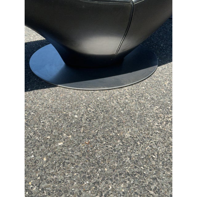 Natuzzi 1990s Modern Natuzzi Leather Swivel Chaise Pair For Sale - Image 4 of 12