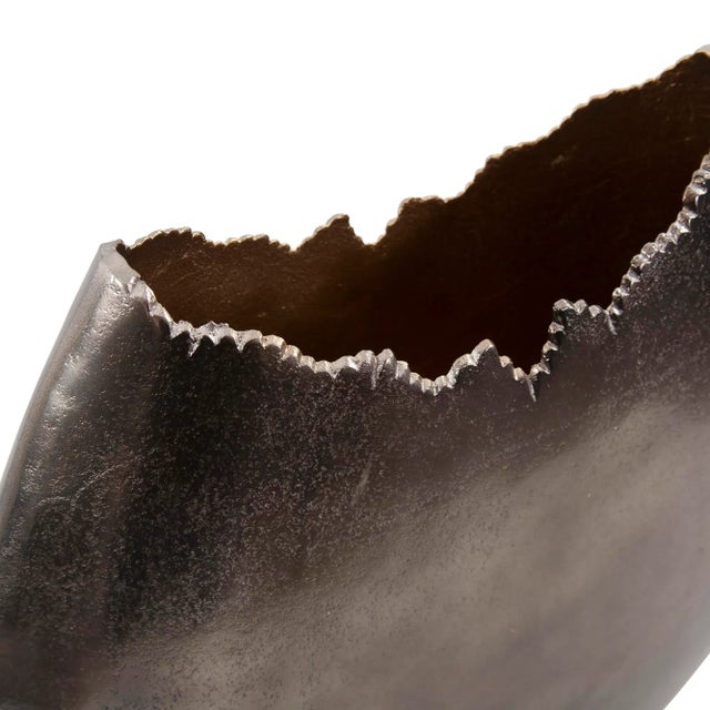 Kenneth Ludwig Chicago The Baniff Jagged Edged Disc Vase, Large For Sale - Image 4 of 10