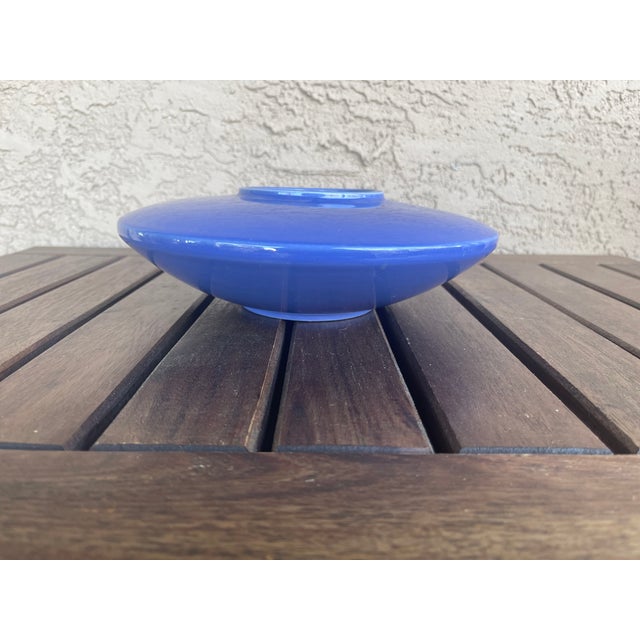 1950s Mid Century 1970's Cobalt Blue Glossy Ceramic Flying Saucer Ikebana Vase - Rare For Sale - Image 5 of 7