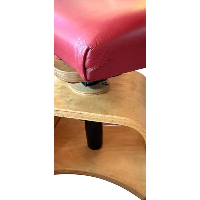 Wood Qor360 Cleo Stool: Dynamic Ergonomics Meets Sculptural Design For Sale - Image 7 of 14