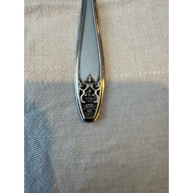 American Early 20th Century Wm Rogers & Sons “Lady Doris” Silver Plated Iced Tea Spoons. Set of 3. For Sale - Image 3 of 5