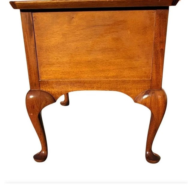 Brown Biggs Furniture Two-Drawer Queen Anne Mahogany Side Table Nightstand For Sale - Image 8 of 9
