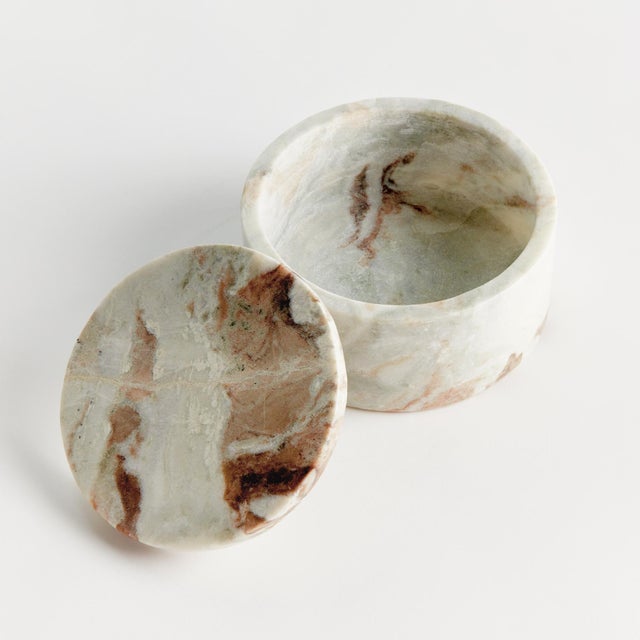 Contemporary Jaqueline Marble Round Lidded Box Wide For Sale - Image 3 of 4