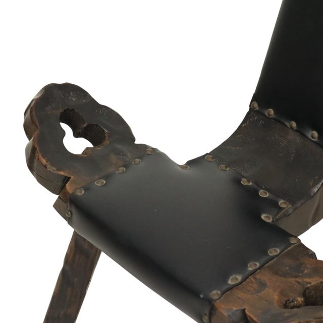 Mid-Century Brutalist Tripod Chair in Pine and Faux Leather, Spain For Sale - Image 13 of 15