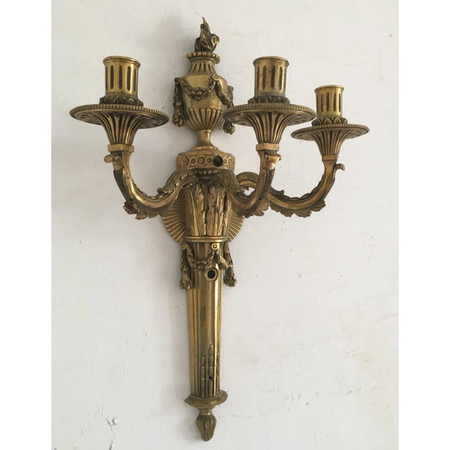 Traditional 19th Century Gilded Brass Sconce For Sale - Image 3 of 11