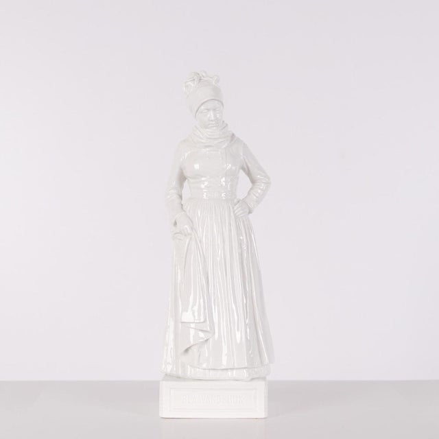 Porcelain Figure by Amager Carl Martin-Hansen for Royal Copenhagen, 1920s For Sale - Image 10 of 13
