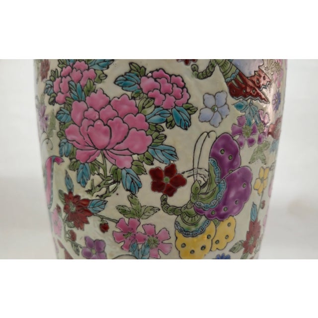 1940s Mid Century Chinese Mille Fleurs Porcelain Vase For Sale - Image 5 of 16