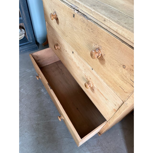 Large Antique English Chest of Drawers, 1890s For Sale - Image 4 of 14