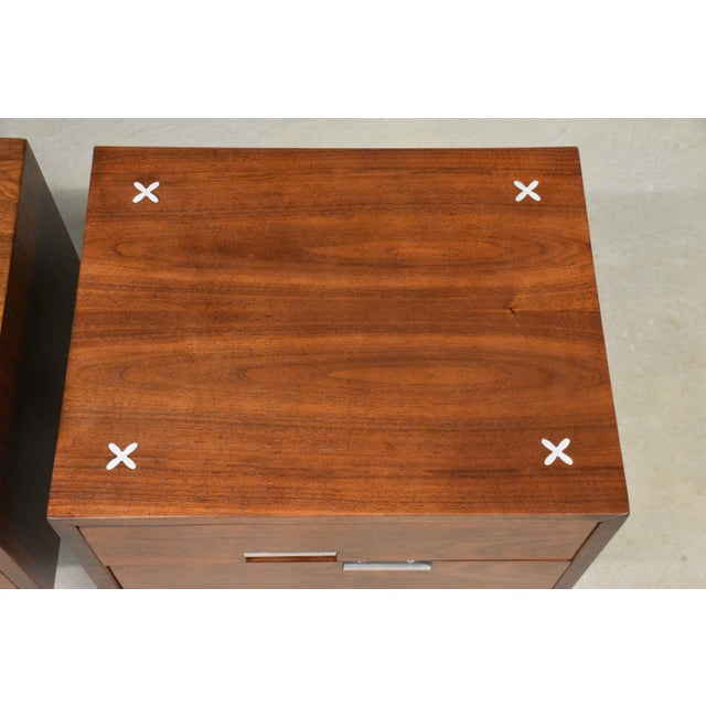 Wood 1960s Refinished American of Martinsville Walnut and Aluminum Nightstands - A Pair For Sale - Image 7 of 10