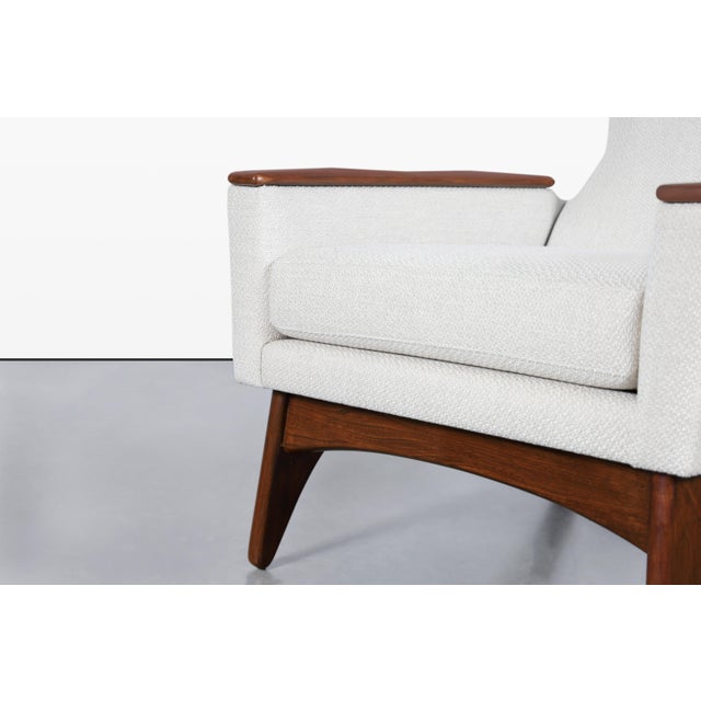 Off-white Mid-Century Modern Sculptural Walnut Lounge Chairs by Kroehler For Sale - Image 8 of 15