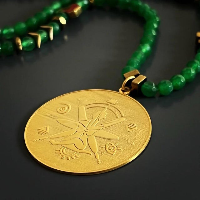 Green Jade Stone Spiritual Soul Gold Medallion Pendant Necklace For Sale - Image 4 of 16