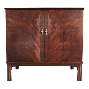 Chippendale Style Mahogany 2 Door Cabinet