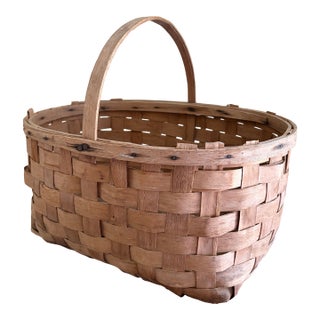 Early 20th Century Split Oak Gathering Basket With Warm Patina For Sale
