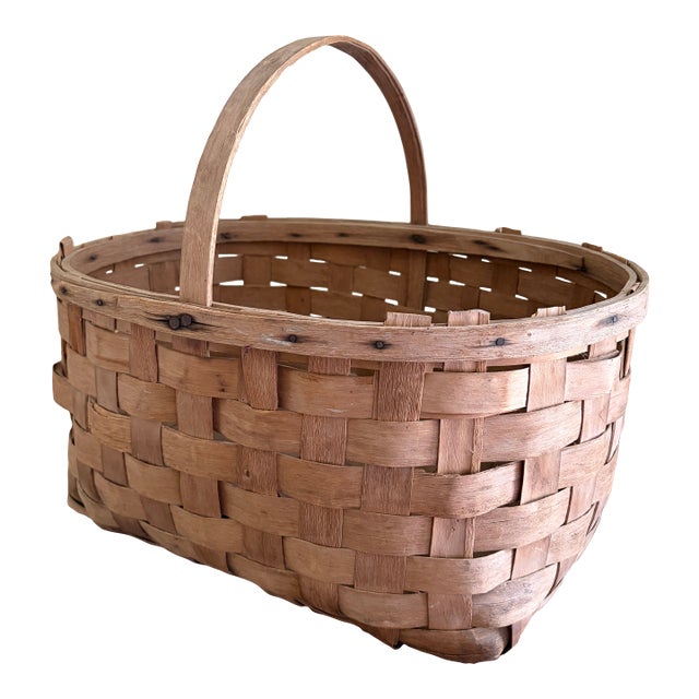 Early 20th Century Split Oak Gathering Basket With Warm Patina For Sale