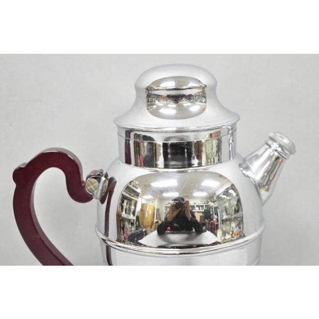 Art Deco Art Deco Silver Plated Red Bakelite Handle Martini Bar Cocktail Shaker Pitcher For Sale - Image 3 of 12