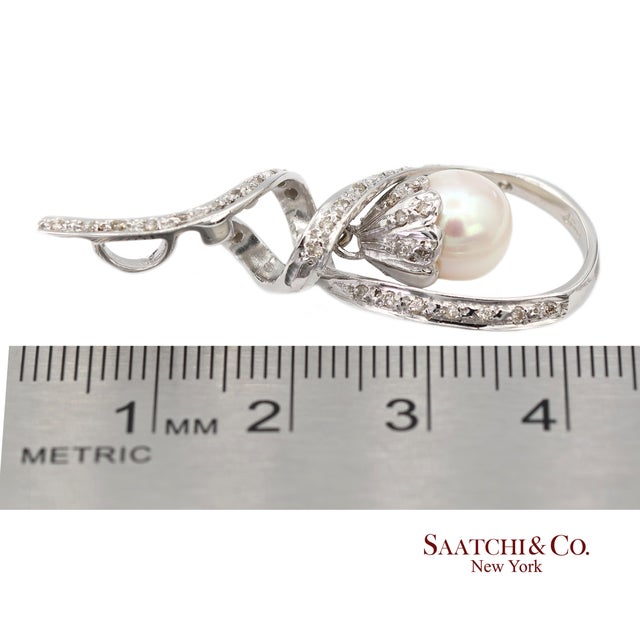 18k (750) White Gold Natural Diamond and White Pearl Pendant Necklace For Sale - Image 12 of 12