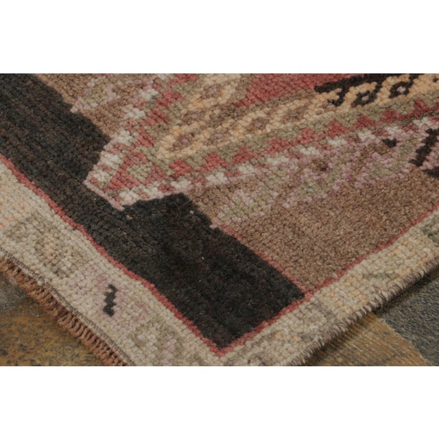 Vintage Turkish Gift-Sized Rug With Geometric Twin Medallions - Rug & Kilim For Sale In New York - Image 6 of 6