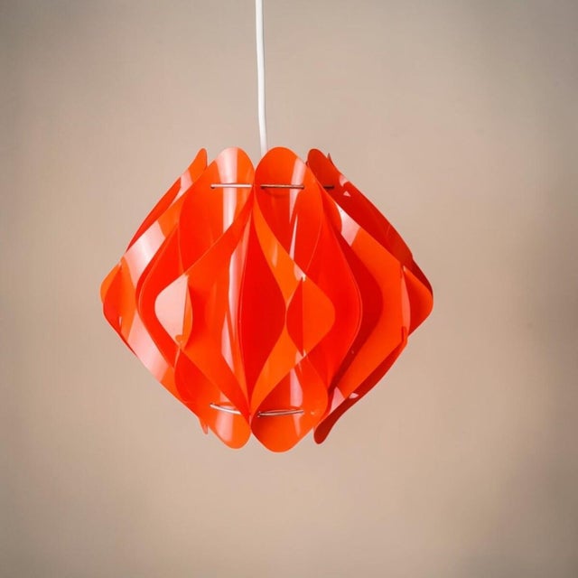 Mid-Century Modern Red Acrylic Origami Geometrical Pendant Light, 1970s For Sale - Image 9 of 9