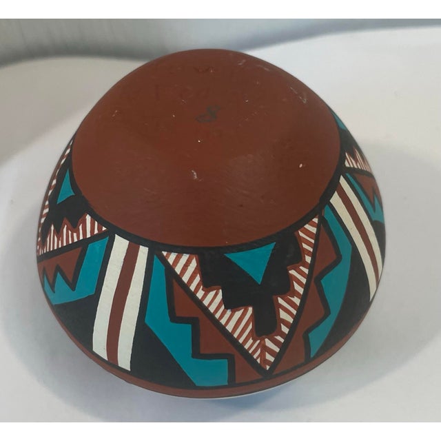 Ceramic Vintage New Mexico Native American Signed Hand Crafted Ceramic Vase For Sale - Image 7 of 8